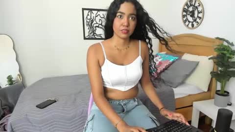 cataleya_canela online show from November 30, 7:06 pm