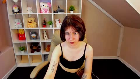 catherine_allens online show from December 17, 8:14 am