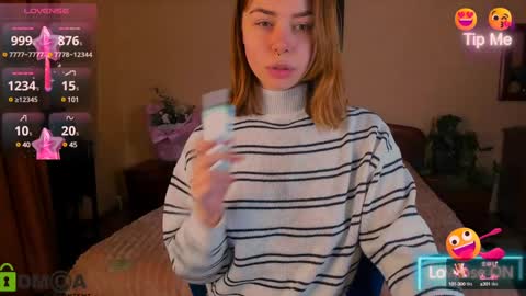 ceri_lady online show from November 15, 8:32 am