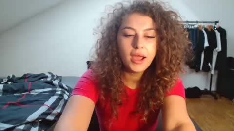 Stephanieblisss online show from January 5, 10:32 am