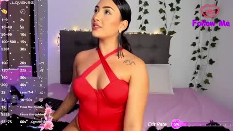 Charlotte james online show from December 18, 12:07 am