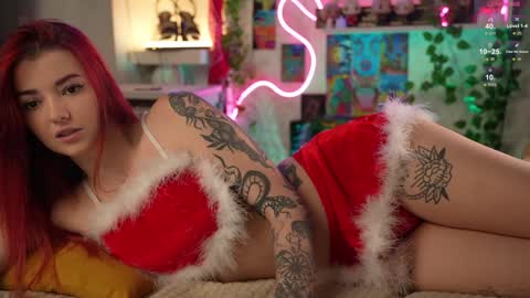 Belle and Miley online show from December 25, 3:59 pm