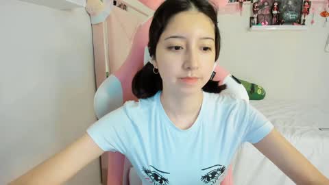 cherrycute666 online show from December 9, 3:22 am