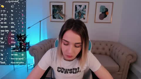 Chloe FOLLOW ME  online show from December 11, 6:46 am