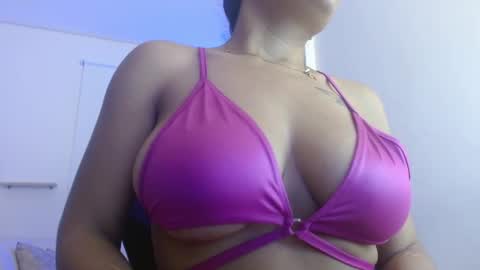 chloee_hott_ online show from November 27, 12:28 pm