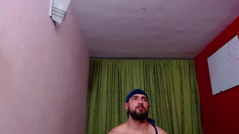 chriss_james online show from December 12, 3:03 am