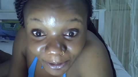 clarah_pendo777 online show from December 12, 8:38 pm