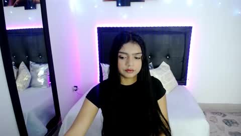 clark__naahia online show from December 3, 12:00 pm