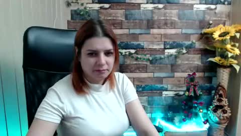 crazyfox_ online show from December 10, 6:37 am