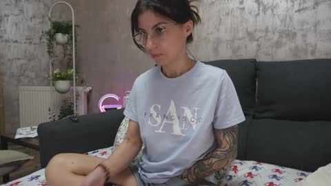 crissy_love online show from November 26, 10:30 pm