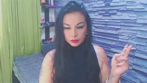 cruela_deviil online show from November 23, 8:51 pm