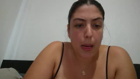 cubanbooty_xx online show from January 7, 4:45 pm