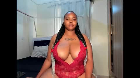 Curvy Latoya online show from February 3, 10:46 am