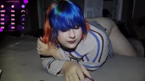 Curvygothfemboy online show from December 8, 6:22 am