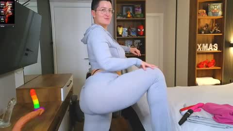 CurvyJules online show from December 21, 4:55 pm