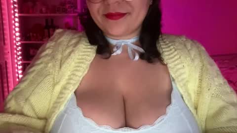 Cutie online show from November 14, 5:07 am