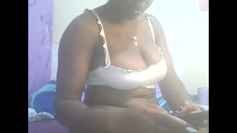 cutebrown086 online show from January 3, 5:34 am