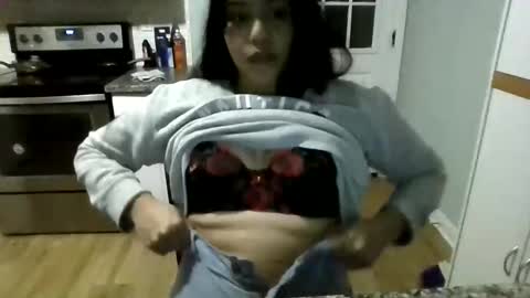 cutesalomee online show from December 10, 5:53 am