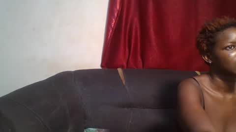 cutey_mellanin online show from December 11, 8:23 am