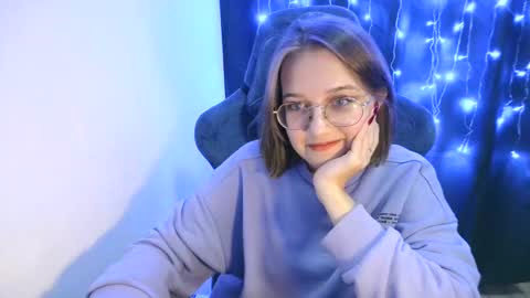 cutie_vikkie online show from November 10, 2:20 pm