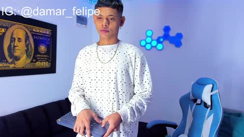 damar_felipe online show from December 19, 9:41 am