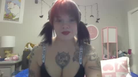 danidesiire online show from November 18, 1:26 am