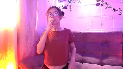 danita_veelz online show from December 1, 8:10 pm