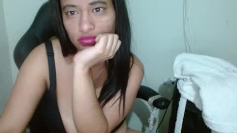 hello guys Im dayana online show from December 31, 4:54 am