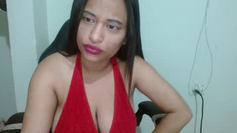 hello guys Im dayana online show from December 10, 7:52 am