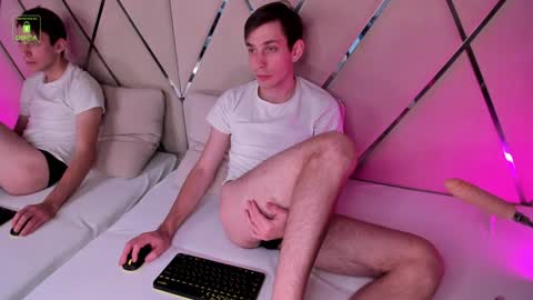 Dillon YOUR DREAM BOY online show from November 10, 3:58 pm