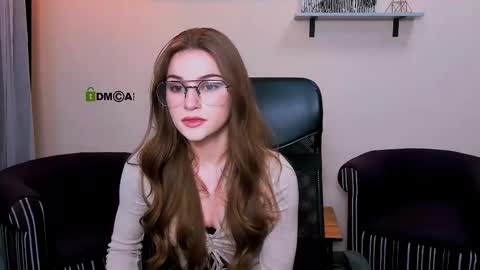 dina_fox_ online show from December 16, 11:29 am