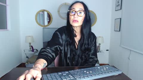 diosa_divina_ online show from January 12, 12:14 am