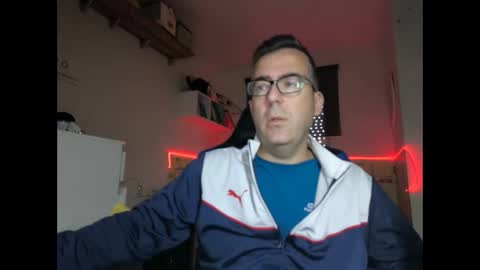 ditos_c online show from November 29, 8:34 am