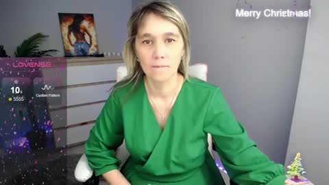 divine_lady_ online show from December 21, 3:39 pm