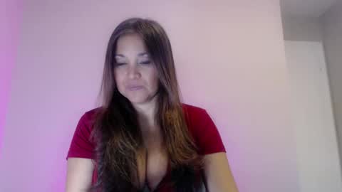 DivineLynn online show from November 24, 1:36 pm