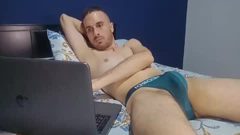 dominic_fox04 online show from December 18, 1:44 am