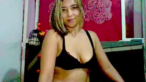 dona_tella online show from January 14, 8:48 am