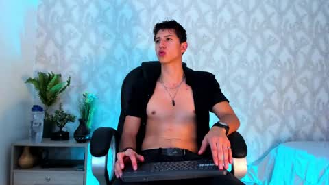 dorian_mystery online show from December 19, 3:55 am