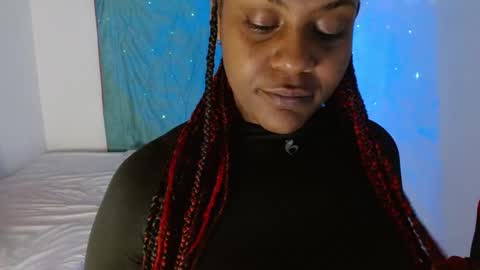 dulce_banks_ online show from December 15, 3:37 am