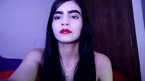 dulce_lucero online show from January 4, 6:39 pm