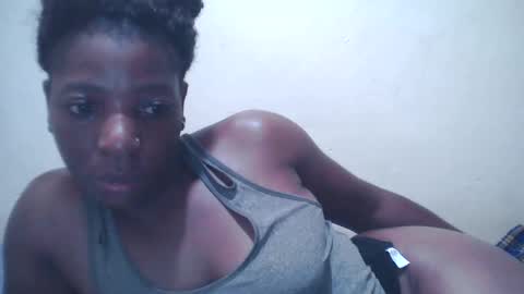 ebony_candy1998 online show from December 4, 8:11 pm