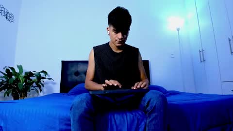 eiden_allenx1 online show from December 5, 9:37 am