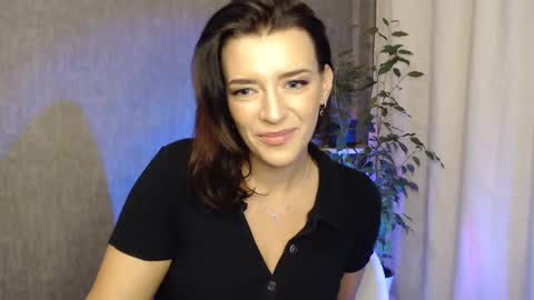 Elina online show from November 10, 9:35 pm