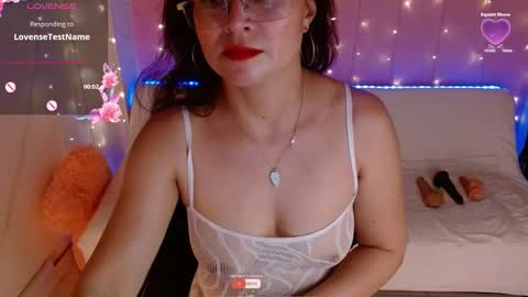 elisa_milf25 online show from November 18, 7:18 pm