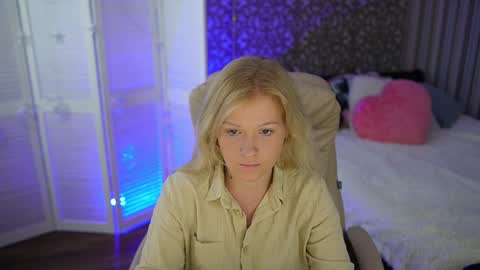 elizabet_ray online show from November 17, 8:54 am