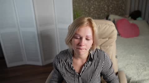 elizabet_ray online show from January 5, 11:59 am