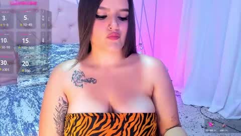 ellarosee_ online show from November 26, 7:38 pm