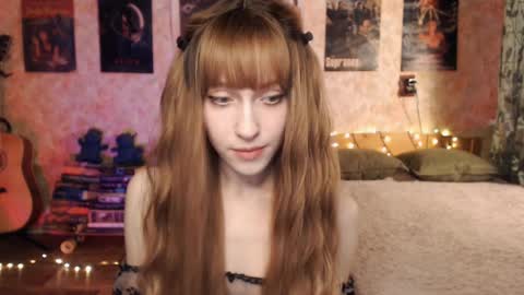 ellie_friendly online show from December 25, 12:20 am