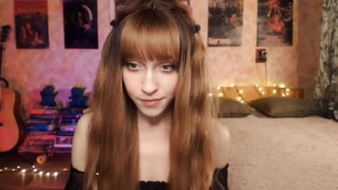 ellie_friendly online show from November 25, 12:12 pm