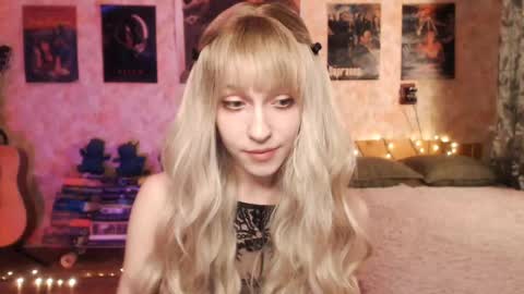 ellie_friendly online show from January 9, 12:19 am